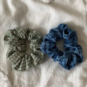 brandy BLUE scrunchie IS THE ONE AVAILABLE